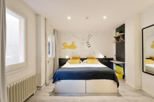 Free Hostels Barcelona - image 3