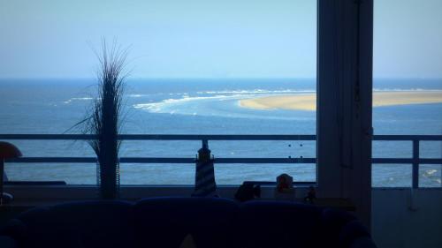 Iglu Strand قرب Borkum ألمانيا درجة الحرارة الماء والصور