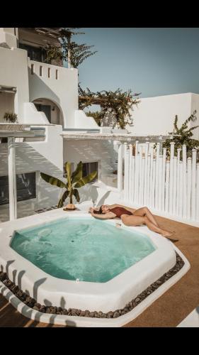 المنظر الخارجي, Annio studios in Plaka Beach