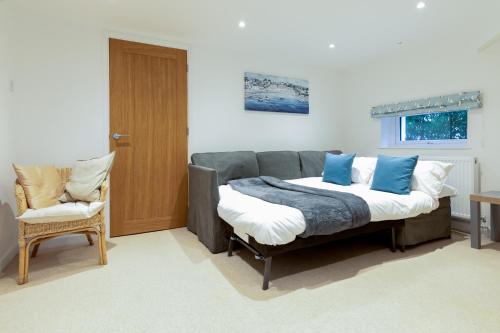Oasis Apartment - image 2