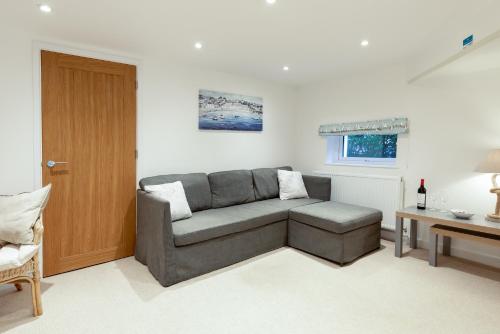 Oasis Apartment - image 9