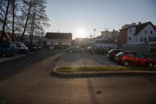 สภาพแวดล้อมโดยรอบ, Garni hotel Roušarka (Garni hotel Rousarka) in ซัสไซส์