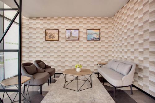 Lemon Tree Hotel Dubai - image 5