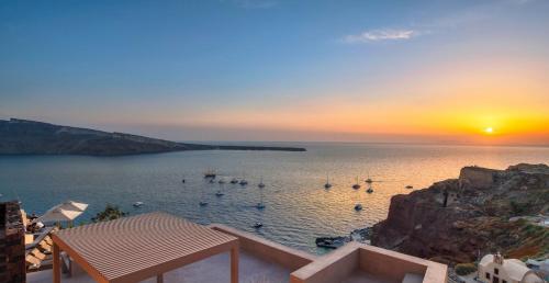 المنظر الخارجي, أولد كاسل أويا (Old Castle Oia) in أويا