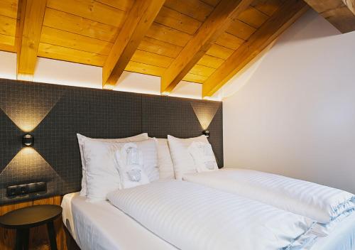 Guestroom, Elements Resort Zell am See; BW Signature Collection in Zell Am See