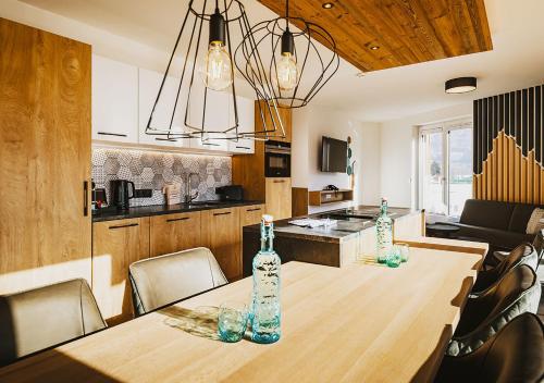 Küche, Elements Resort Zell am See in Zell am See