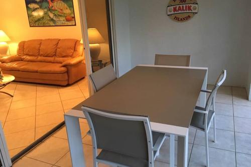 LIC Mgr - MODERN 4 BED 4 BATH VILLA - UPSCALE OCEANFRONT RESORT - INDOOR PICKLEBALL - SPEAKEASY! thumb 3