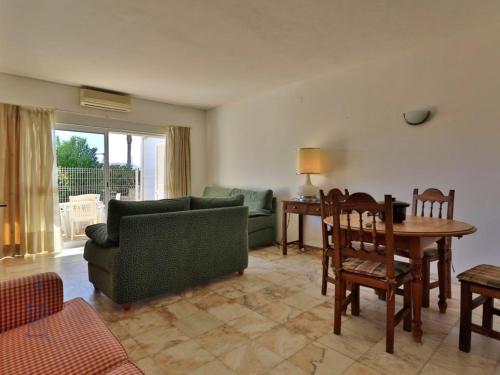  Vale do Lobo Villa Sleeps 2 Air Con in Vale do Lobo