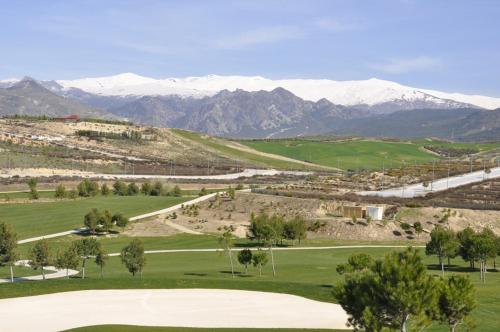 Granada-otura -Villa hoyo 7-NIEVE -CAMPO DE GOLF,PLAYA CERCANA CARGADOR ELECTRICO RAPIDO