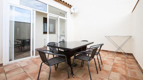 Iekārtas, Casa Rural Galana in La Puebla de Valverde
