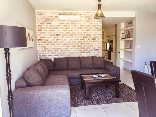 B&B Windhoek - Elegant Apartment at Grove Mall - Bed and Breakfast Windhoek