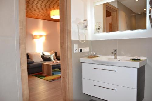 Alpenblick Apartments - image 4