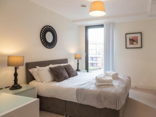 Central Tower Bridge Apartment, Londýn