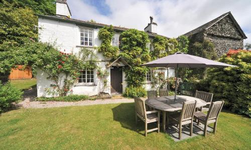 Troutbeck Villa Sleeps 10 With Wifi