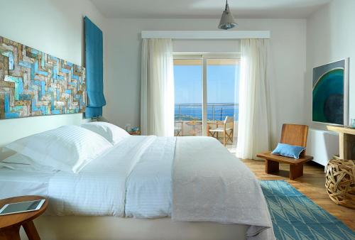  Kokkinon Khorion Villa Sleeps 6 with Pool Air Con and WiFi in Kókkinon Khoríon