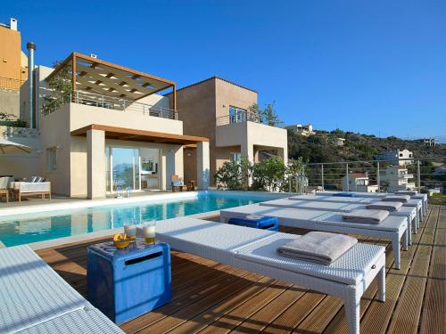  Kokkinon Khorion Villa Sleeps 6 with Pool Air Con and WiFi in Kókkinon Khoríon