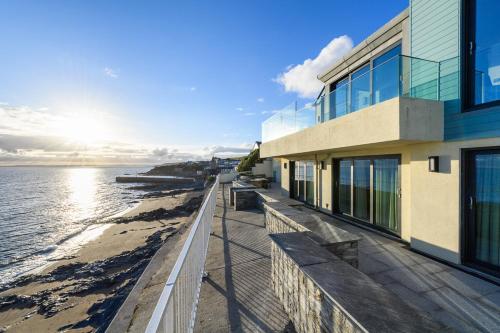 Porthleven Villa Sleeps 8 With Wifi, , Cornwall