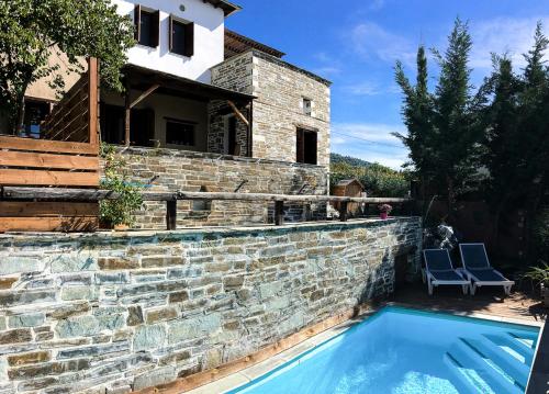  Agios Georgios Nileias Villa Sleeps 6 with Pool and WiFi in 373 00 Agios Georgios Nileias