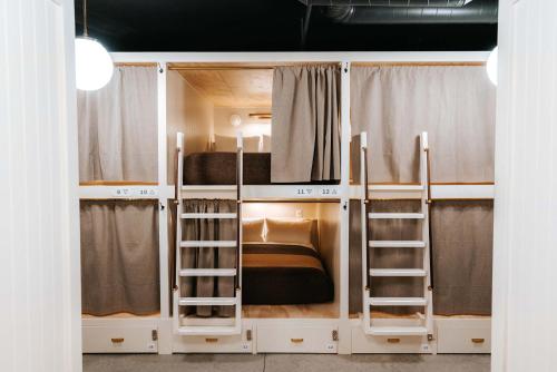 Bunk Bed in Mixed Dormitory Room