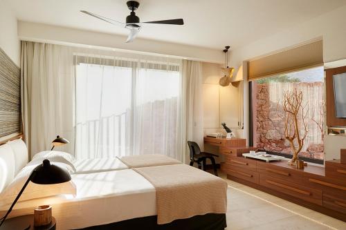  Tsifliki Villa Sleeps 4 with Pool Air Con and WiFi in Kalidhón