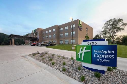 홀리데이 인 익스프레스 앤드 스위트 포티지 바이 IHG - 숙소 외관