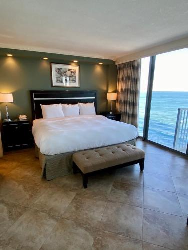 Radisson Suite Hotel Oceanfront