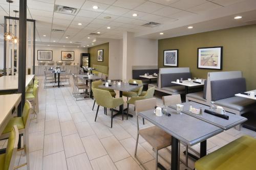 Holiday Inn Raleigh Durham Airport an IHG Hotel - image 12