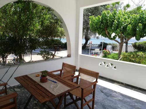 Erkély/terasz, Pansion Katerina Skyros in Acherounes