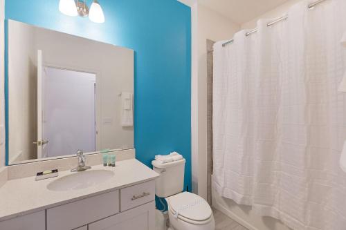 6060 Broad Oak at Solterra Resorts - image 2
