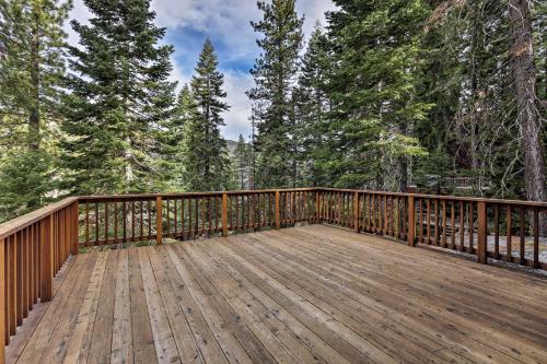 Deluxe Donner Lake Hideaway Less Than 7 Mi to Sugar Bowl!