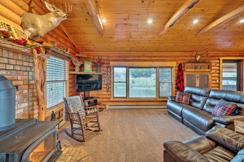 Secluded Retreat with Wood Stove, 11 Mi to Bozeman! in Gallatin Gateway, USA