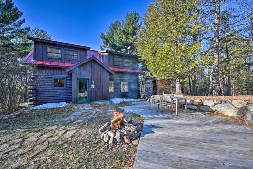 Grand Log Cabin with Hot Tub - 4 Miles to Whiteface! New York