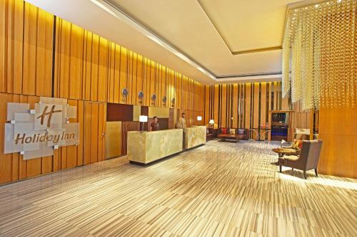 Fuajee, Holiday Inn New Delhi Mayur Vihar Noida in Ida-Delhi