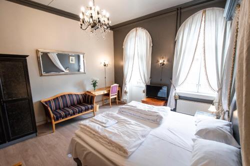 1 queen bed