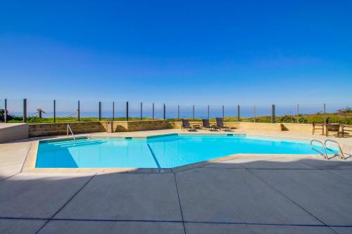 Oceanview SURF9 Condo with Spa