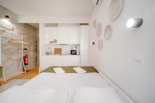 Nomad's Bonjardim City Flats - image 3