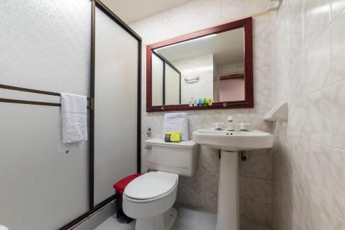 Double Room image 5