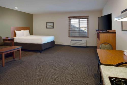 WoodSpring Suites Frederick I-70 - image 3