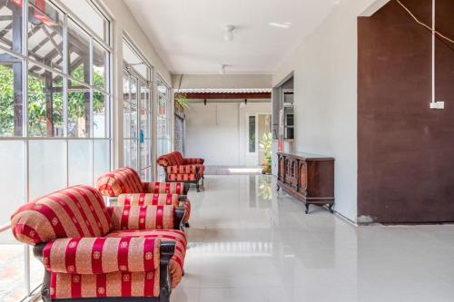 RedDoorz near Malioboro Tugu Station Jogja 2 in Godean