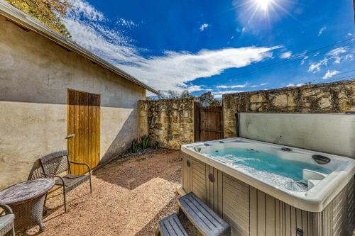 406 Lodge - image 2