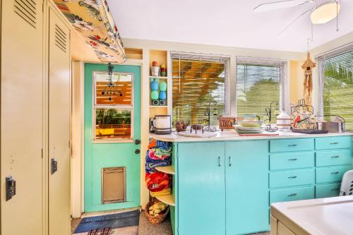 Beach Cottage Bliss - image 3