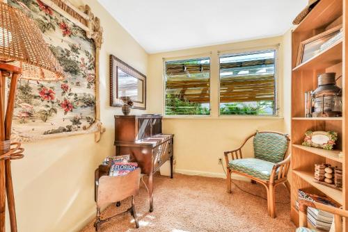 Beach Cottage Bliss - image 8