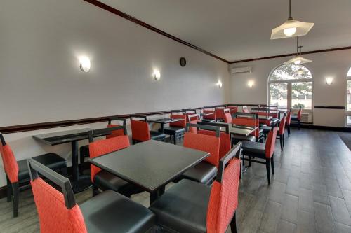 Holiday Inn Express and Suites Allentown West an IHG Hotel - image 8