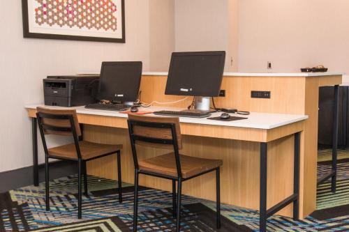 Holiday Inn Express Hotel & Suites Columbia-Fort Jackson, an IHG Hotel