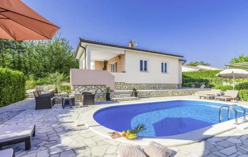  Veli Golji Villa Sleeps 8 Pool Air Con WiFi in 52220 VeliGolji