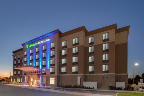 Holiday Inn Express & Suites Ottawa East-Orleans, an IHG Hotel