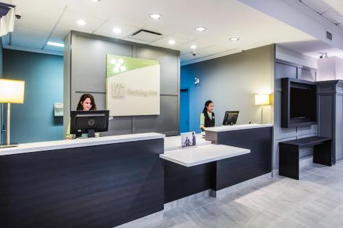 Holiday Inn & Suites Grande Prairie By IHG - 숙소 외관