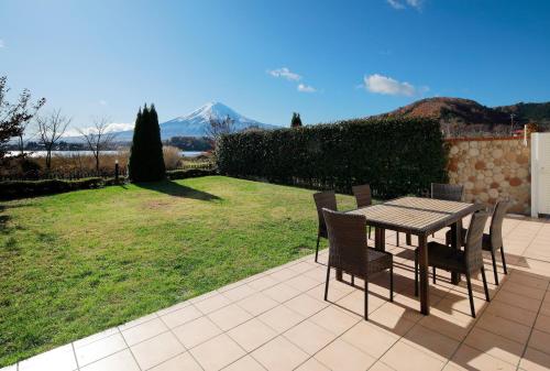 Garden, Kawaguchiko Urban Resort Villa in Fujikawaguchiko