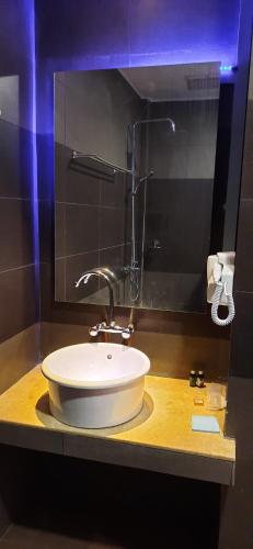 Bad, Leely Garden Valley Lodge Tambunan in Tambunan