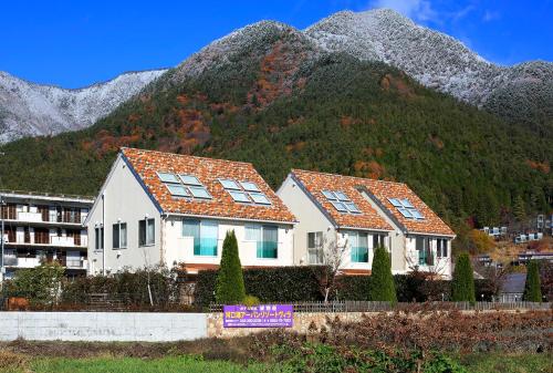 Exterior view, Kawaguchiko Urban Resort Villa in Fujikawaguchiko